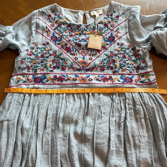 UMGEE Gray  blouse with Colorful Embroidery - Picture 3 of 5